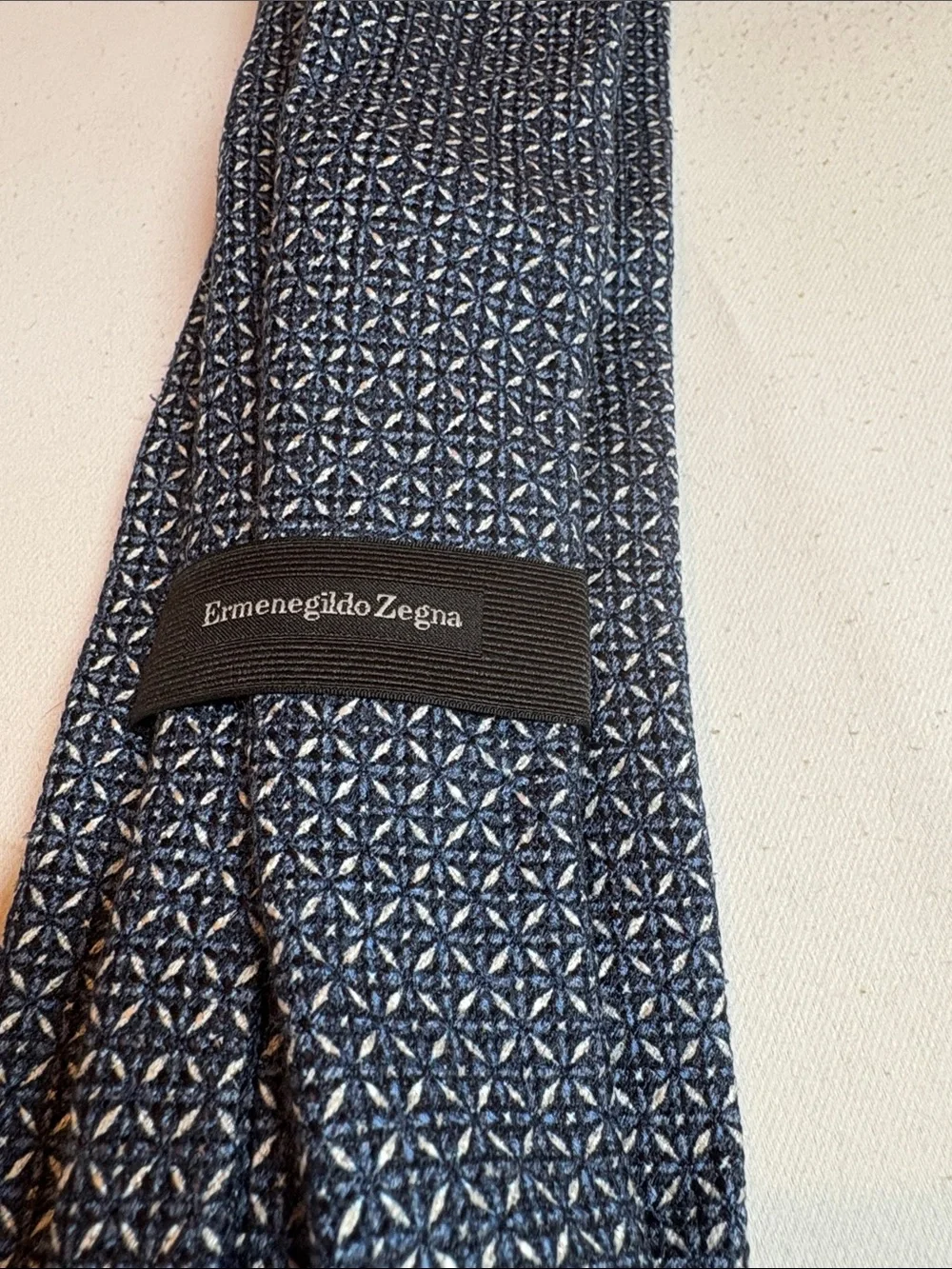 Ermenegildo Zegna Blue Black Patterned Silk Tie